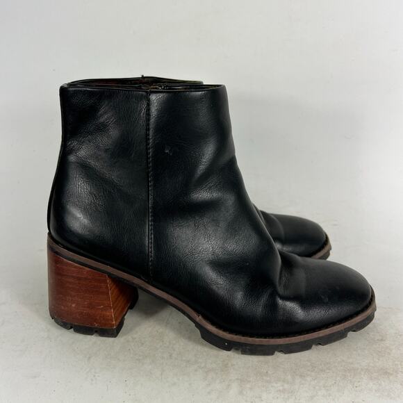 Korks Chandler Women's 7 Black Leather Side Zipper Block Round Toe Bootie Boots - Picture 2 of 9